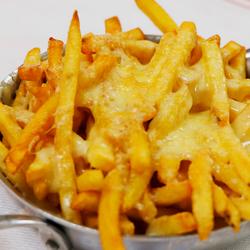 Домашни пържени картофи със сирене